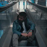 Ascolta undefined, guarda video musicali, leggi la biografia, vedi le date del tour & altro!