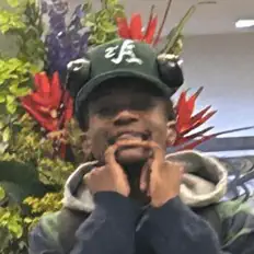 Dengarkan daggerdaggerswift, tonton video musik, baca bio, lihat tanggal tur & lainnya!