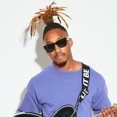 Ouça RENZO, assista a videoclipes, leia a biografia, veja as datas das turnês e mais!
