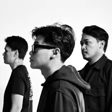 Dengarkan Emptyyy, tonton video musik, baca bio, lihat tanggal tur & lainnya!