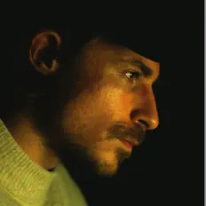 NOBEを聴いたり、ミュージックビデオを鑑賞したり、経歴やツアー日程などを確認したりしましょう！