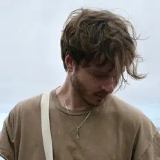 收听 Nicholas Cloud、观看音乐视频、阅读小传、查看巡演日期等 ！