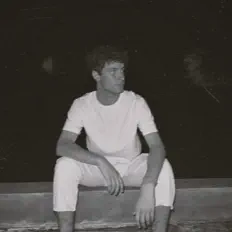 Écoutez Antonio Crott, regardez des vidéoclips, lisez la biographie, consultez les dates de tournée et plus encore !