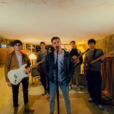Listen to Yacaré, watch music videos, read bio, see tour dates & more!