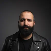 Hör dir undefined an, schau dir Musikvideos an, lies die Biografie, finde Tourdaten und mehr!