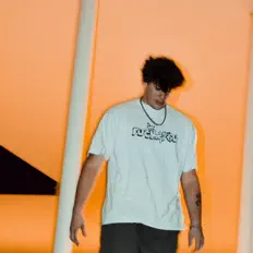 Dengarkan Ryder, tonton video musik, baca bio, lihat tanggal tur & lainnya!