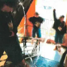 aquila defeated dinle, müzik videolarını izle, biyografisini oku, tur tarihlerini ve daha fazlasını gör!