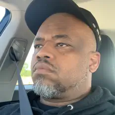 Escucha a "The Freshman" D. Tucker, mira videos musicales, lee su biografía, consulta las fechas de las gira y más.