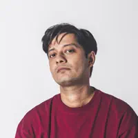 undefinedを聴いたり、ミュージックビデオを鑑賞したり、経歴やツアー日程などを確認したりしましょう！
