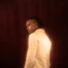 Ascolta Sajalie, guarda video musicali, leggi la biografia, vedi le date del tour & altro!