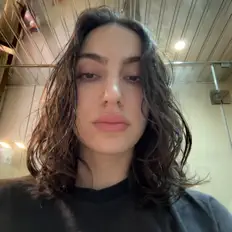 Poslechněte si interpreta Pepo, sledujte hudební videa, přečtěte si životopis, podívejte se na data turné a další informace.