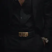 undefined을(를) 듣고, 뮤직 비디오를 보고, 약력을 읽고, 투어 일정 등을 확인하세요!