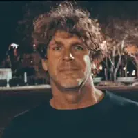 Escucha a undefined, mira videos musicales, lee su biografía, consulta las fechas de las gira y más.