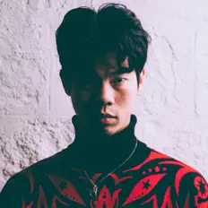 Écoutez Nathan Hui-Yi, regardez des vidéoclips, lisez la biographie, consultez les dates de tournée et plus encore !