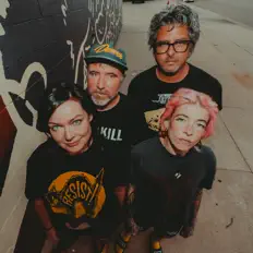 Ouça Cheap Perfume, assista a videoclipes, leia a biografia, veja as datas das turnês e mais!