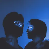 Escucha a undefined, mira videos musicales, lee su biografía, consulta las fechas de las gira y más.