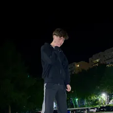 Grzdyluを聴いたり、ミュージックビデオを鑑賞したり、経歴やツアー日程などを確認したりしましょう！