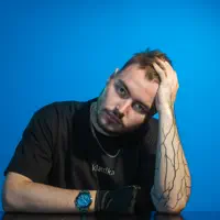 undefined: песни, клипы, биография, даты выступлений и многое другое.