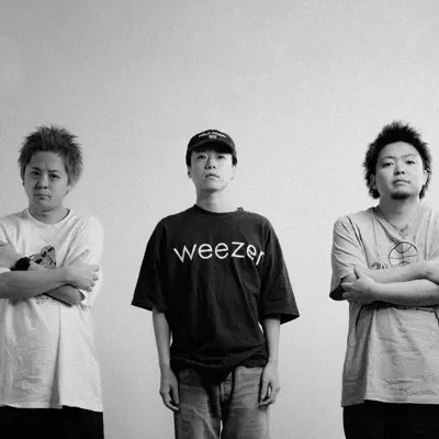 Listen to KUZIRA, watch music videos, read bio, see tour dates & more!