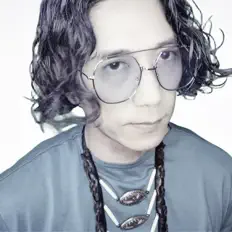 聆聽 ジー☆エム、觀看音樂影片、閱讀小傳、查看巡演日期等！