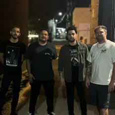 Ακούστε περιεχόμενο από Dearly Beloved, παρακολουθήστε μουσικά βίντεο, διαβάστε το βιογραφικό, δείτε ημερομηνίες περιοδείας, και πολλά ακόμη!