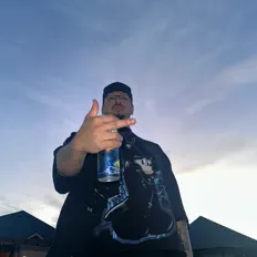 Dengarkan AllxnTheTrillxst, tonton video musik, baca bio, lihat tanggal tur & lainnya!