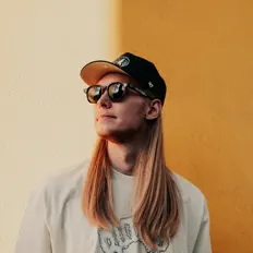 Listen to Motifv, watch music videos, read bio, see tour dates & more!