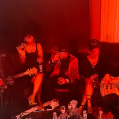 Akinyele The Blk.Night을(를) 듣고, 뮤직 비디오를 보고, 약력을 읽고, 투어 일정 등을 확인하세요!