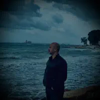 Luister naar undefined, bekijk muziekvideo's, lees de bio, bekijk de tourdata, en meer!