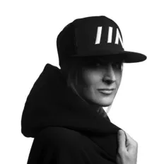 Ακούστε περιεχόμενο από Amy Alexander, παρακολουθήστε μουσικά βίντεο, διαβάστε το βιογραφικό, δείτε ημερομηνίες περιοδείας, και πολλά ακόμη!