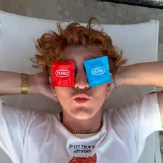 LeGarsROUX सुनें, म्यूज़िक वीडियो देखें, बायो पढ़ें, दौरे की तारीखें और बहुत कुछ देखें!