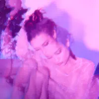Ouça undefined, assista a videoclipes, leia a biografia, veja as datas das turnês e mais!