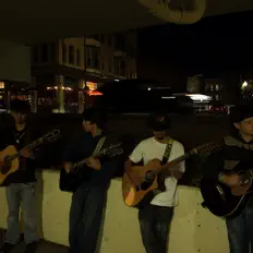 Estilo Autentico을(를) 듣고, 뮤직 비디오를 보고, 약력을 읽고, 투어 일정 등을 확인하세요!