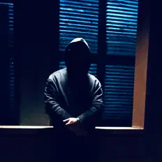 Bevek을(를) 듣고, 뮤직 비디오를 보고, 약력을 읽고, 투어 일정 등을 확인하세요!