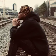 Hör dir Yung Fiji P an, schau dir Musikvideos an, lies die Biografie, finde Tourdaten und mehr!