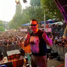 Listen to Leo Dynamic1, watch music videos, read bio, see tour dates & more!