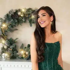 Poslechněte si interpreta Natasha Zimbaro, sledujte hudební videa, přečtěte si životopis, podívejte se na data turné a další informace.