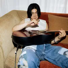 Poslechněte si interpreta KWACA, sledujte hudební videa, přečtěte si životopis, podívejte se na data turné a další informace.