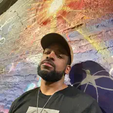 Ascolta SHADOW, guarda video musicali, leggi la biografia, vedi le date del tour & altro!