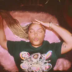 Escucha a Caitlyn Ballard, mira videos musicales, lee su biografía, consulta las fechas de las gira y más.