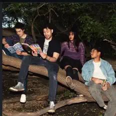 Dengarkan Misfortune Tellers, tonton video musik, baca bio, lihat tanggal tur & lainnya!
