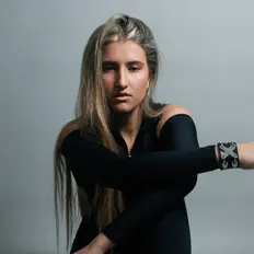 Poslechněte si interpreta ANTO ZAGU, sledujte hudební videa, přečtěte si životopis, podívejte se na data turné a další informace.