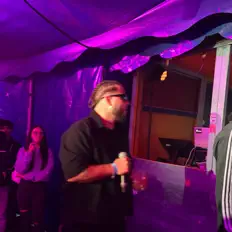 Ouça smallz, assista a videoclipes, leia a biografia, veja as datas das turnês e mais!