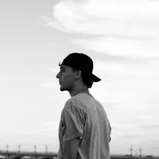 Dengarkan Max Walter, tonton video musik, baca bio, lihat tanggal tur & lainnya!