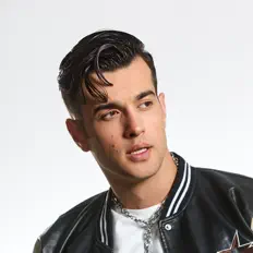 聆聽 TERRY、觀看音樂影片、閱讀小傳、查看巡演日期等！