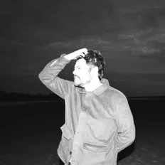 聆聽 Dafydd Owain、觀看音樂影片、閱讀小傳、查看巡演日期等！