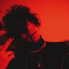 Dengarkan Johnny Wvlker, tonton video musik, baca bio, lihat tanggal tur & lainnya!