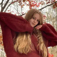 Poslechněte si interpreta Teagan LeAnn, sledujte hudební videa, přečtěte si životopis, podívejte se na data turné a další informace.