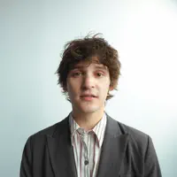 收听 undefined、观看音乐视频、阅读小传、查看巡演日期等 ！