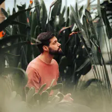 Dengarkan Jonnes, tonton video musik, baca bio, lihat tanggal tur & lainnya!